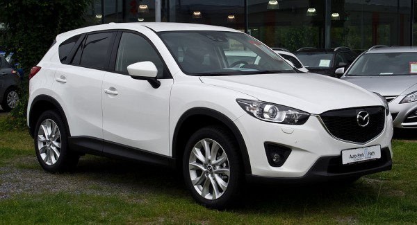 1024px-Mazda_CX-5_2_0_SKYACTIV-G_AWD_Sports-Line_–_Frontansicht,_3__September_2012,_Düsseldorf